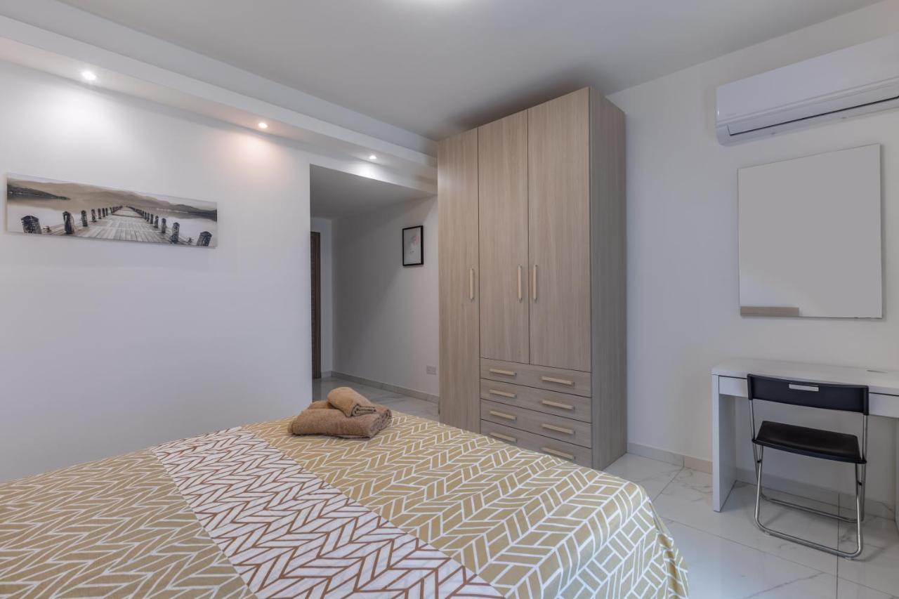 Terrace View-Stylish Two Bedrooms Fully Ac-Wifi Penthouse Msida Luaran gambar