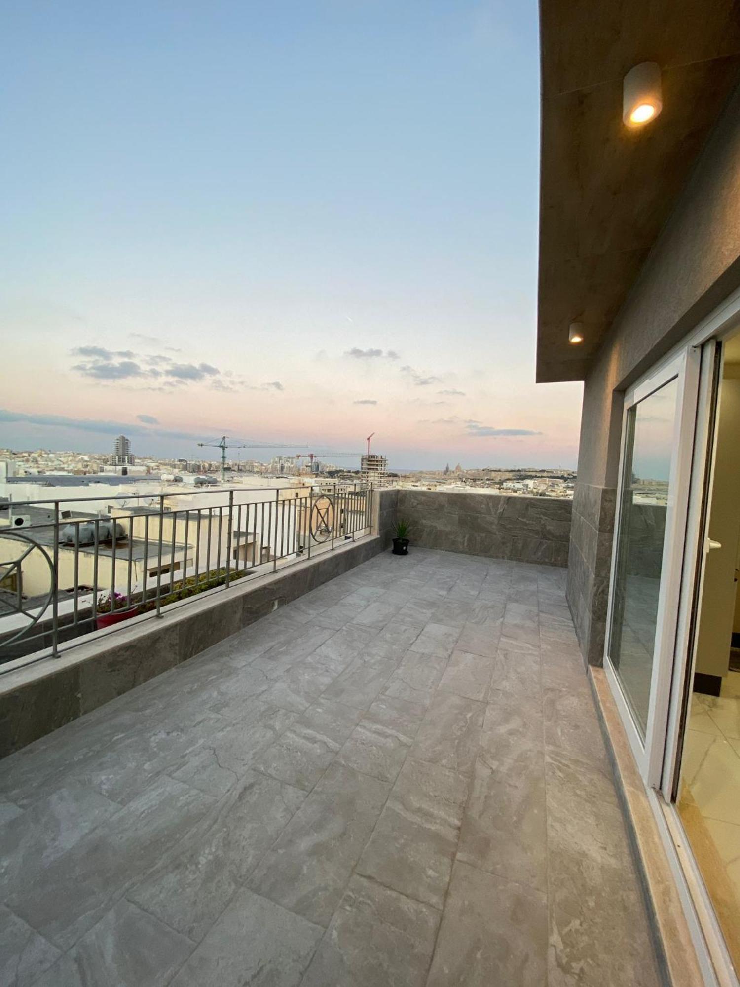 Terrace View-Stylish Two Bedrooms Fully Ac-Wifi Penthouse Msida Luaran gambar